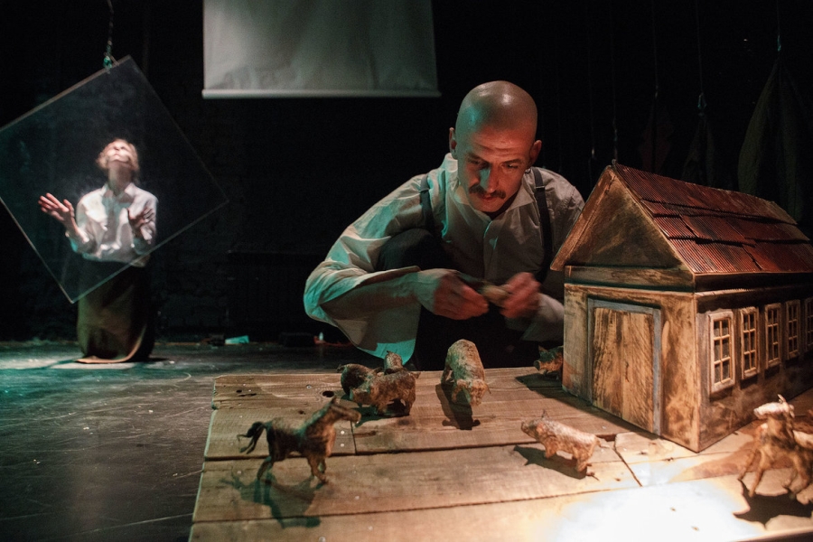 Biografia - Theatre Karlsson Haus