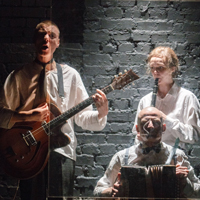 Biografia - Theatre Karlsson Haus